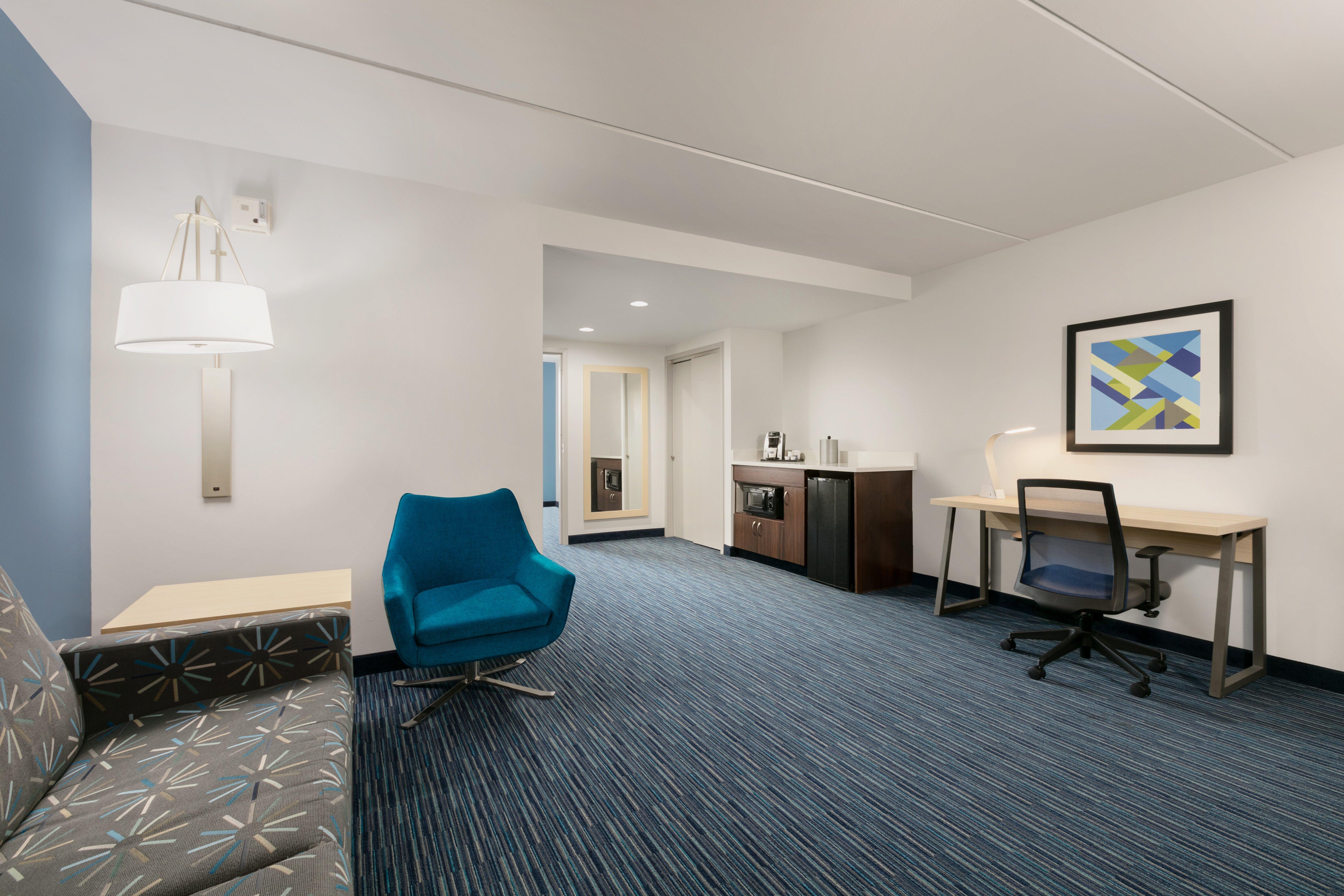 Holiday Inn Express Hotel & Suites Norfolk Airport By Ihg Exterior foto